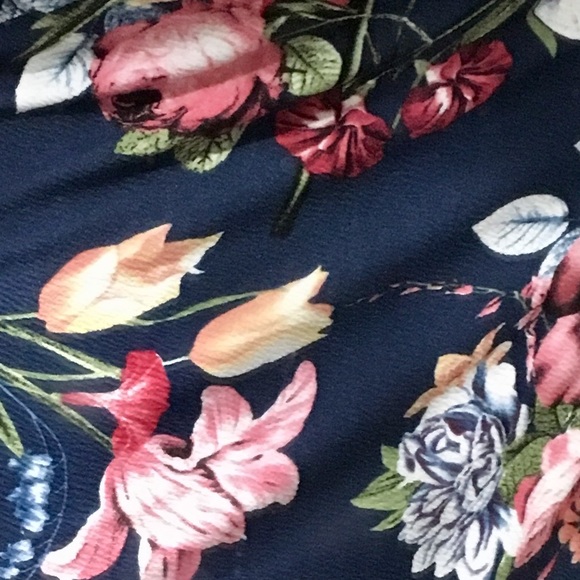 Plus Size Navy Floral Pencil Skirt - Picture 7 of 7